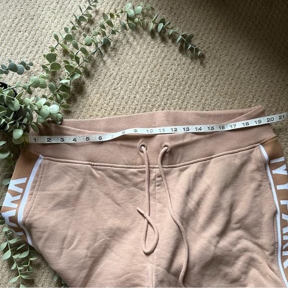 Ivy Park X Beyoncé Logo Tape Joggers - Picture 5 of 10